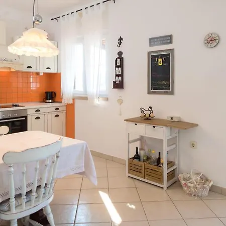 Lorena - Charme Homes Holiday home Sutivan